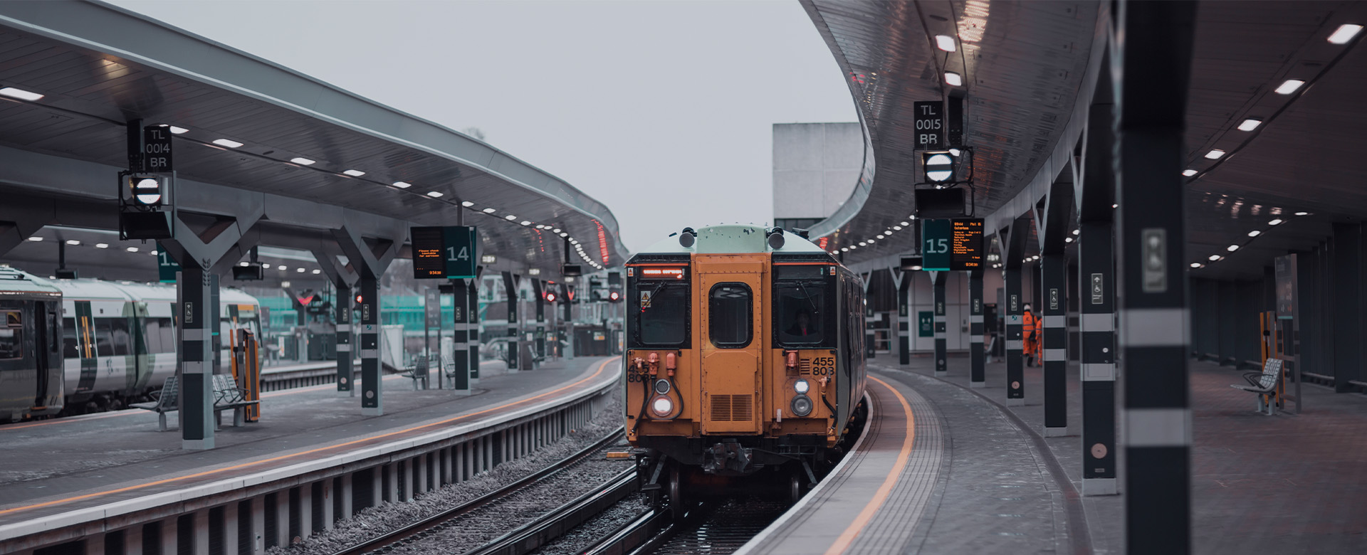 Ferrovia e metr&ocirc;