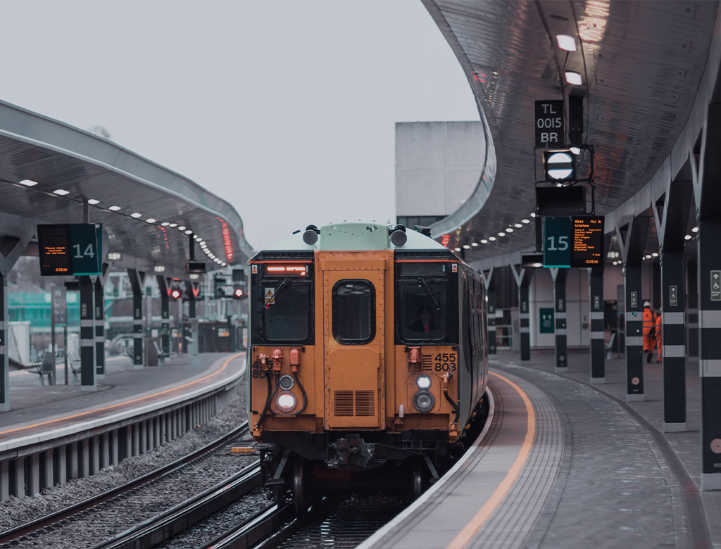 Ferrovia e metr&ocirc;